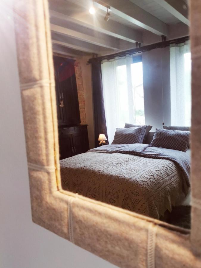 Domaine La Pomme De Pin Bed and Breakfast Louroux-de-Beaune Exteriör bild
