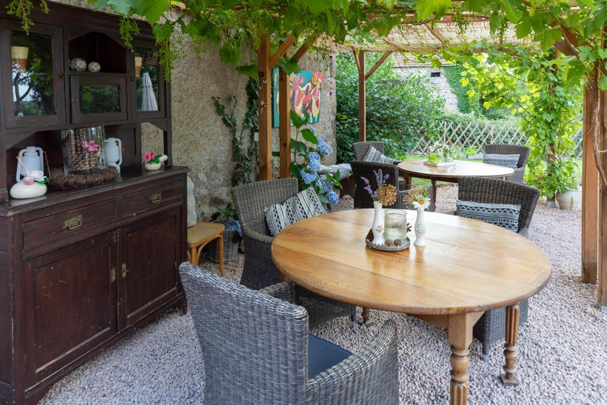 Domaine La Pomme De Pin Bed and Breakfast Louroux-de-Beaune Exteriör bild