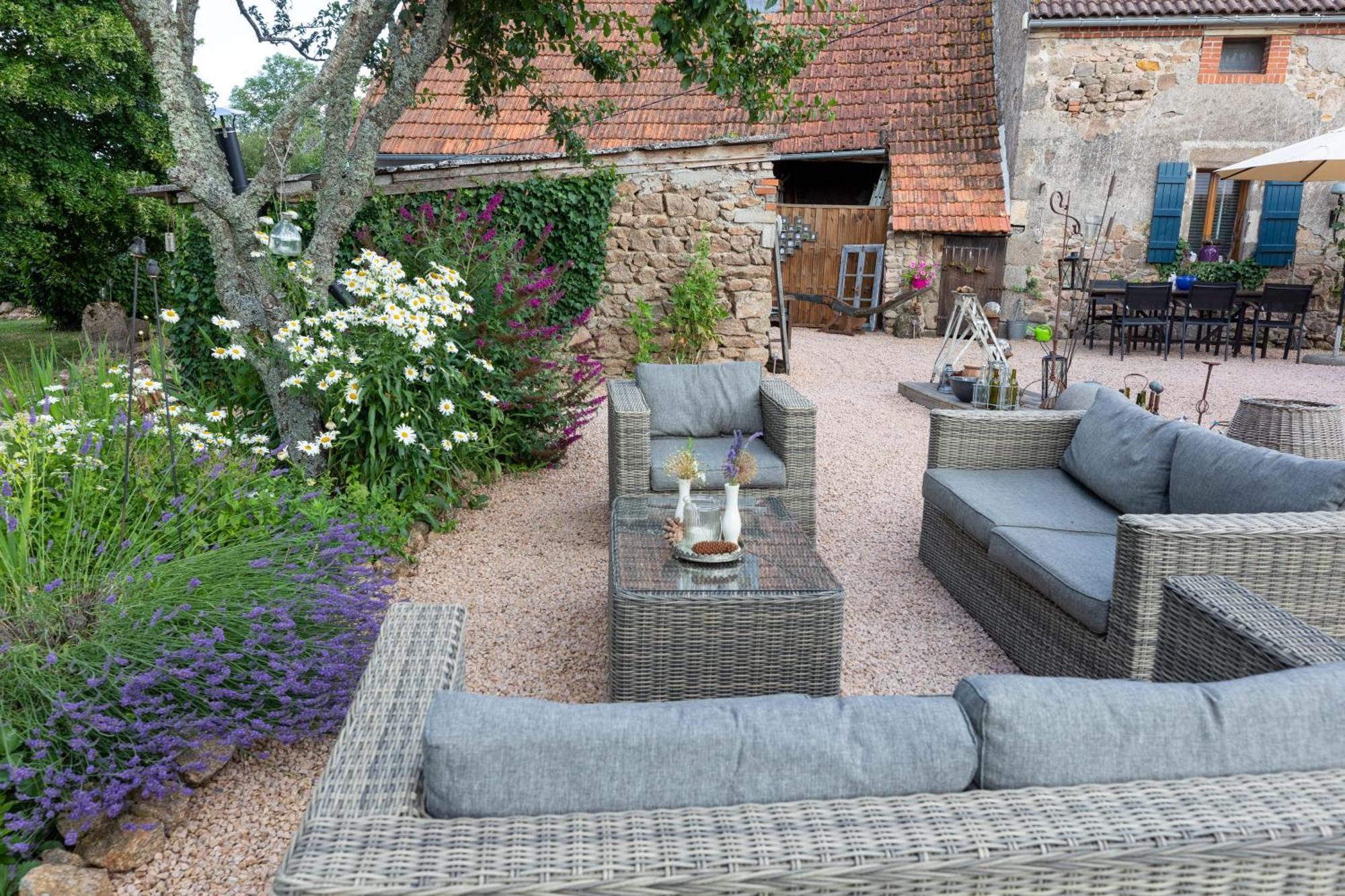 Domaine La Pomme De Pin Bed and Breakfast Louroux-de-Beaune Exteriör bild